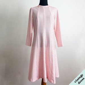 VINTAGE White & Coral Long Sleeve Dress